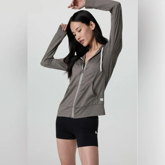 Vuori Halo Performance Hoodie 2.0 - Picture 5 of 10